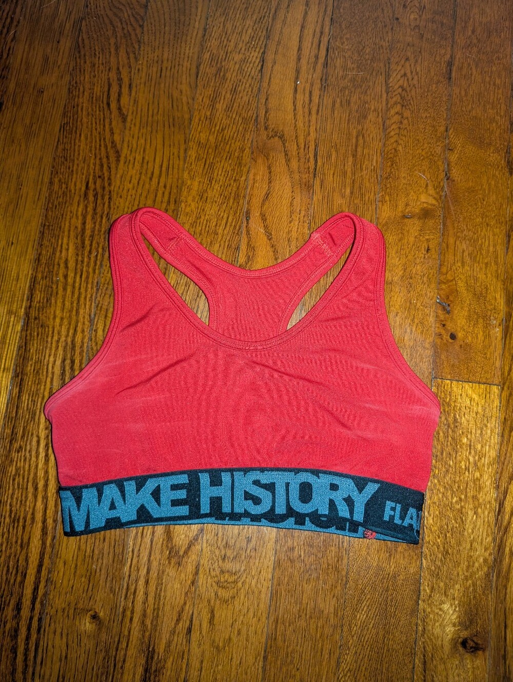OLD SCHOOL red flag nor fail bra